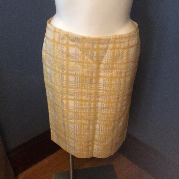 Talbots 63%cotton/21%poly/16%nylon size 14 skirt